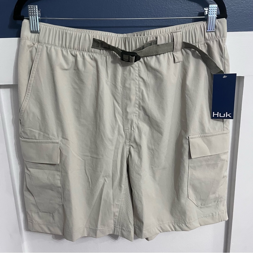 Huk Men's Creekbed Cargo Short QuickDry Stretch Set Sail Size M NWT DISCONTINUED